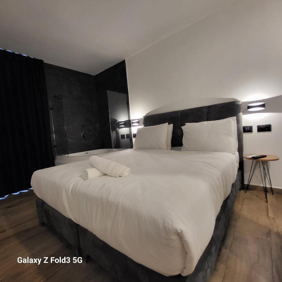 Selfie'S Boutique Hotel Tiberias Eksteriør billede