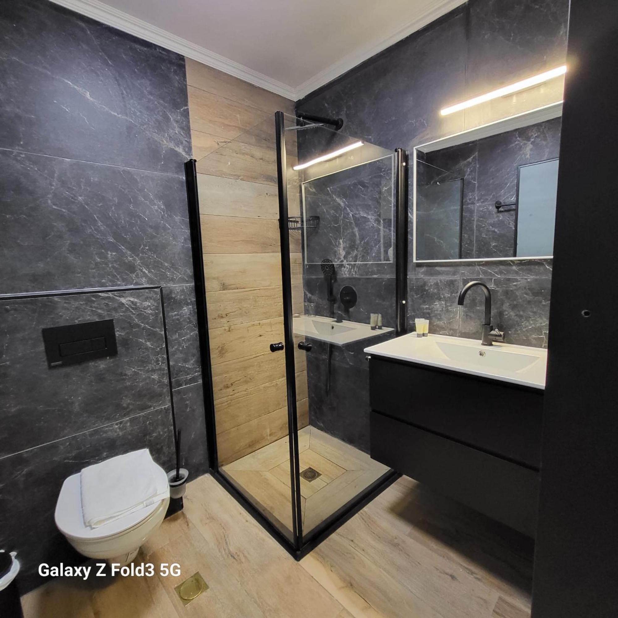 Selfie'S Boutique Hotel Tiberias Værelse billede